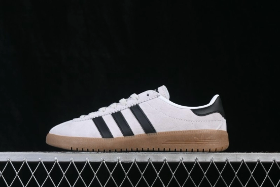 Adidas Originals Bermuda Low-Top Skateboarding Shoes with Non-Slip and Lightweight Design - CQ2782