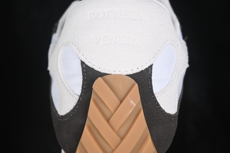 Bottega Veneta Low-Top Casual Athletic Dad Sneakers with Breathable Comfort - V3MS29163