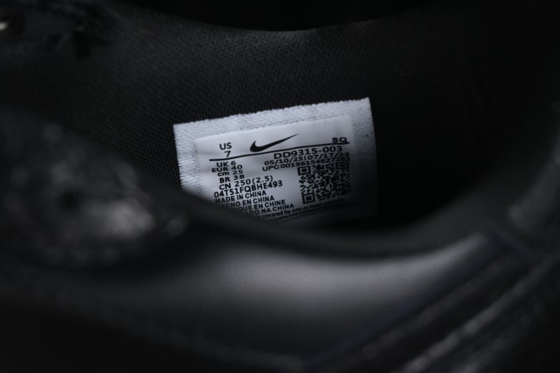 Nike Air Jordan 1 Low Retro Basketball Shoes with Cracked Leather Design - DD9315-003