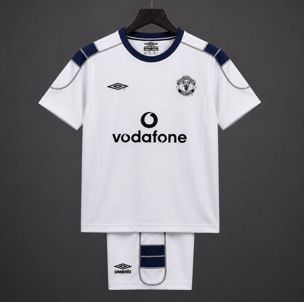 Retro Kids 00/01 Manchester United Away Jersey