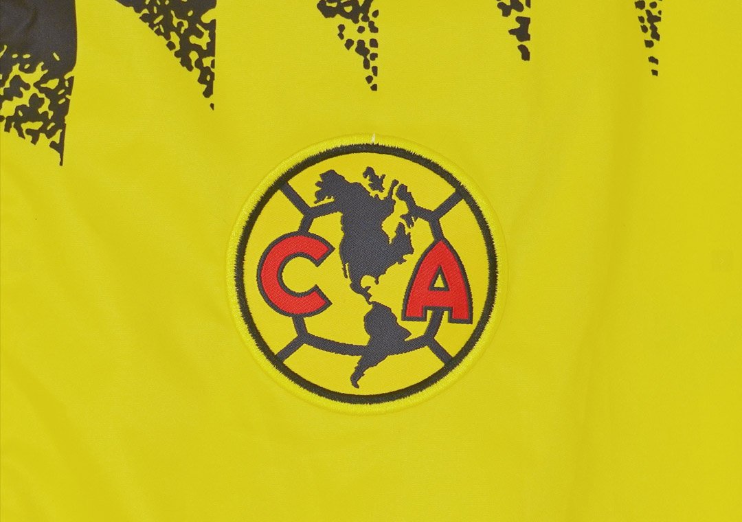26/27 Club America Yellow Full Zipper Windbreaker